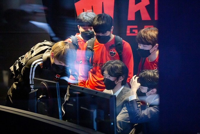 Vai trò HLV trong Esports không được đánh giá cao như thể thao truyền thống.
