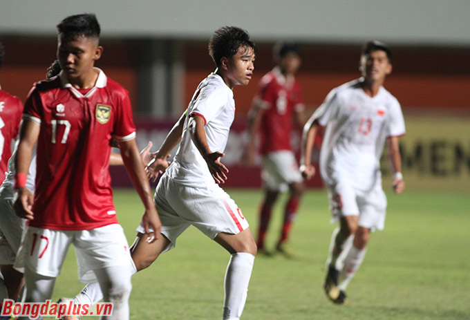 U16 Việt Nam vượt lên dẫn trước - Ảnh: Thiên MInh
