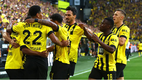 Dù lập kỷ lục thắng 8 trận mở màn liên tiếp, nhưng Dortmund gặp khá nhiều bế tắc trước Leverkusen