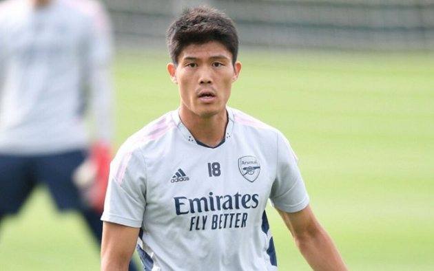  Tomiyasu sẽ mang tới sự chắc chắn cho hàng thủ Arsenal