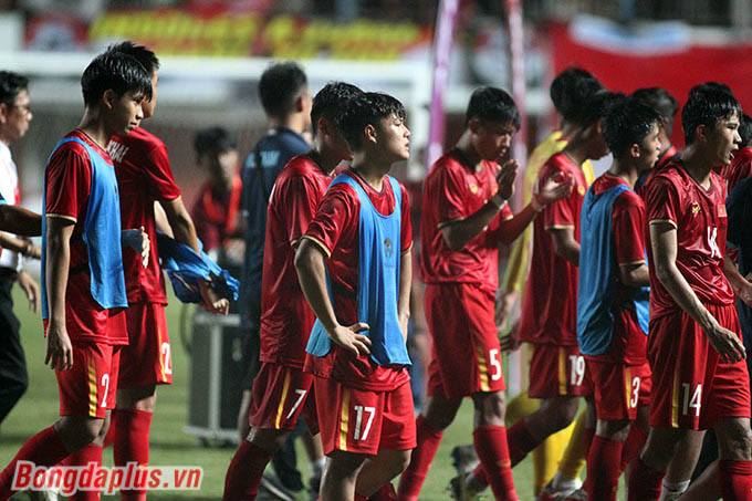 U16 Việt Nam đã thua U16 Indonesia chơi tốt hơn và có ưu thế được chơi trên sân nhà cũng như hưởng lợi từ một số quyết định của tổ trọng tài 