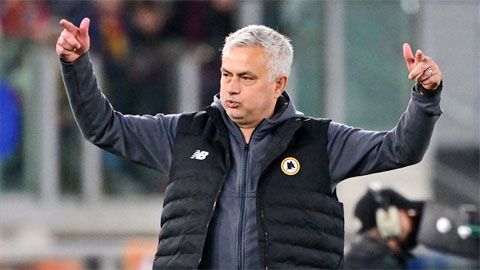 Roma xù xì và gai góc đúng chất Mourinho