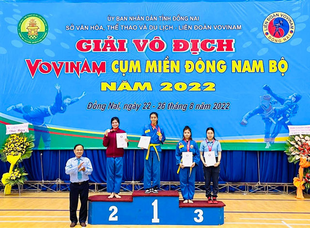 VĐV Nguyễn Xuân Tuyền của Đoàn Bình Dương nhận HCV (nội dung nữ, 48kg)