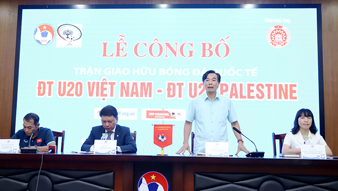 Ông Nguyễn Đắc Thủy – Tỉnh ủy viên, Giám đốc Sở VH-TT-DL tỉnh Phú Thọ phát biểu tại buổi lễ.