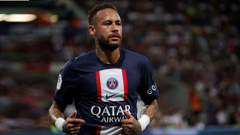 Neymar không hài lòng vì bị thay ra 