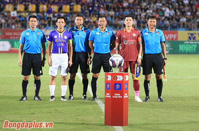 Hà Nội FC bước vào trận đấu với Bình Định trên sân Hàng Đẫy, khi khoảng cách giữa 2 đội đầu bảng trước vòng 15 này đang là 7 điểm