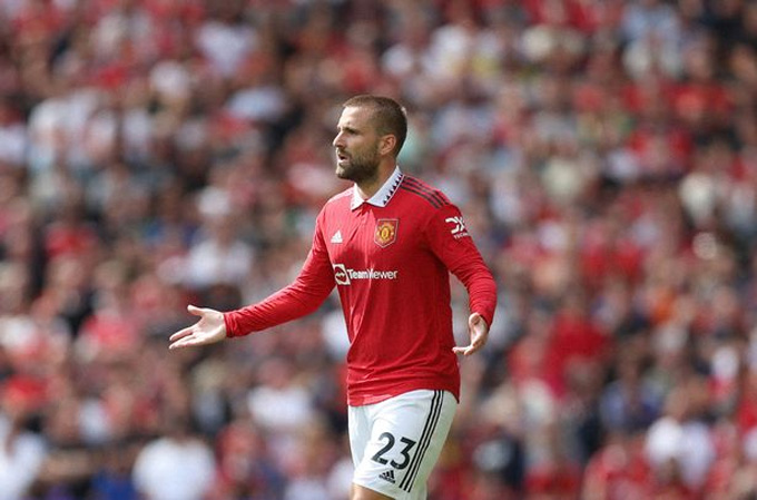 Luke Shaw cần biết chắt chiu cơ hội nếu muốn đòi lại vị trí chính thức