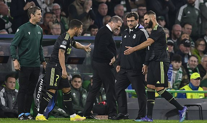 Hazard vào sân thay Benzema gặp chấn thương ở phút 30