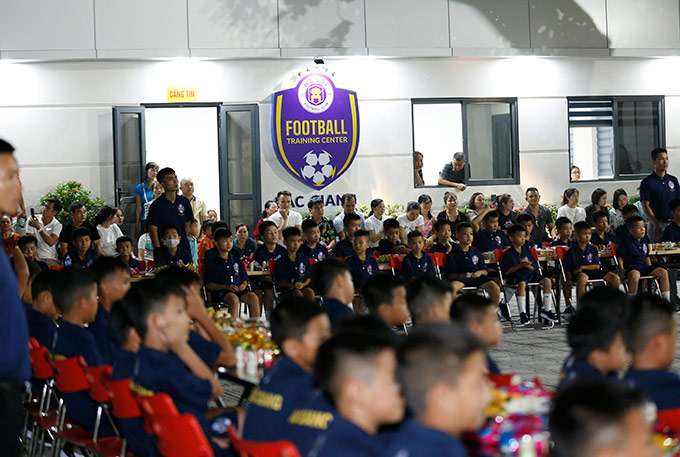 Trong thời gian tới, Trung tâm đào tạo bóng đá trẻ T&T - Bắc Giang sẽ khánh thành