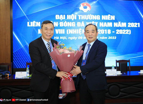 Ông Trần Quốc Tuấn (bên trái) là đề cử duy nhất vào chức danh Chủ tịch VFF khoá IX - Ảnh: VFF