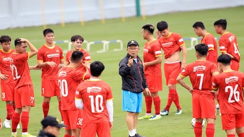 Danһ sáсһ độι̇ tuγển Ʋι̇ệt Naɱ tập trung chuẩn bị cho AFF Cup 2022