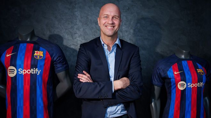 Cruyff chính thức làm giám đốc thể thao của Barca