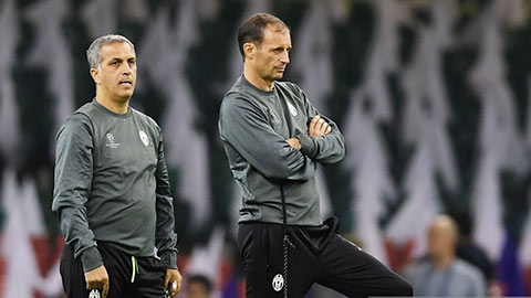 Ban huấn luyện Juventus bị 'thanh trừng'
