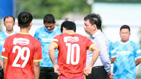 Lãnh đạo VFF động viên ĐT Việt Nam trước giải giao hữu Hưng Thịnh 2022