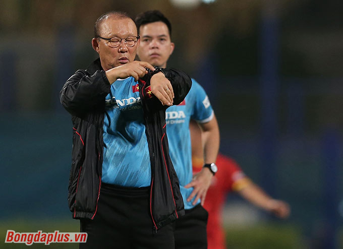 HLV Park chịu áp lực vô địch AFF Cup 2022 - Ảnh: Phan Tùng