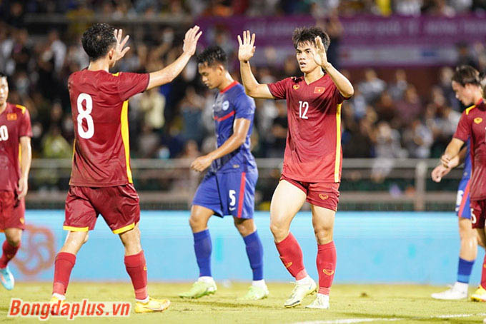 ĐT Việt Nam thắng thuyết phục Singapore với tỷ số 4-0. Như vậy, Việt Nam thời HLV Park Hang Seo đã đánh bại 9/11 ĐTQG ở khu vực Đông Nam Á dưới thời HLV Park 