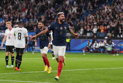 Tiền đạo lão tướng Olivier Giroud ăn mừng bàn thắng ghi cho ĐT Pháp vào lưới đối thủ Áo