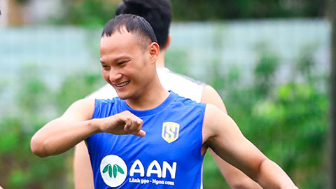 ‘Siêu hậu vệ’ của ĐT Việt Nam trở lại tập luyện, báo tin cực vui cho HLV Park 