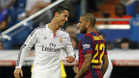 Daniel Alves khen ngợi khiến Ronaldo... tức giận