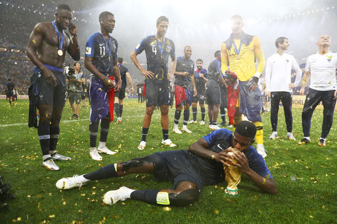  Samuel Umtiti luôn mang theo bùa hộ mệnh khi cùng ĐT Pháp vô địch World Cup 2018