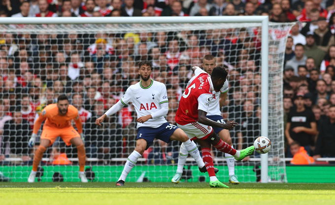 Partey mở tỷ số trận Arsenal vs Tottenham ở phút 20