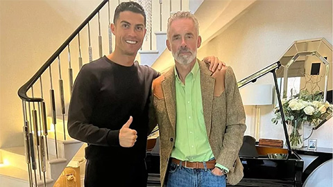 Ronaldo tìm gặp bác sĩ chữa bệnh trầm cảm
