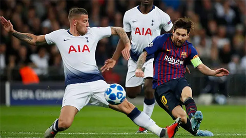 Cựu sao Tottenham tả lại sự bất lực khi theo kèm Messi
