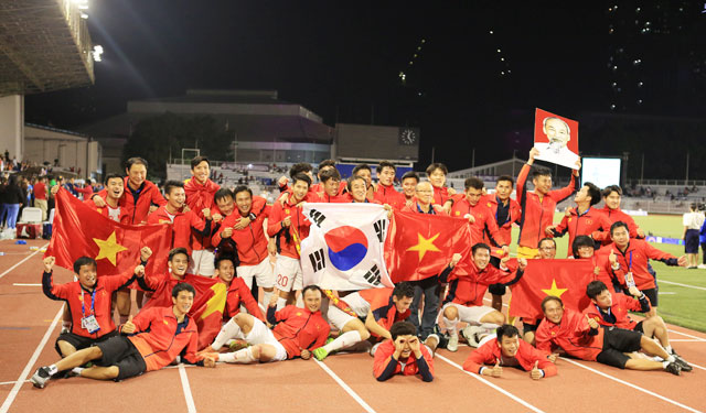 U23 Việt Nam ăn mừng tấm HCV SEA Games 2019...