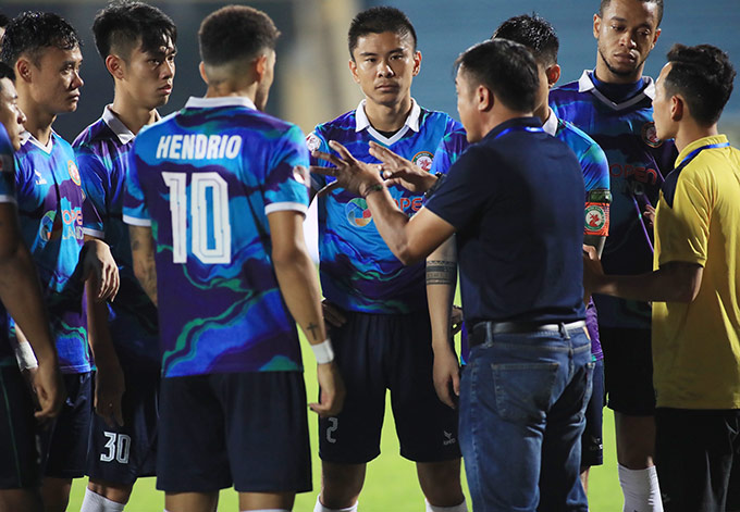 HLV Nguyễn Đức Thắng khẳng định sau trận đấu này, Bình Định sẽ nỗ lực kiên trì bám đuổi Hà Nội FC 