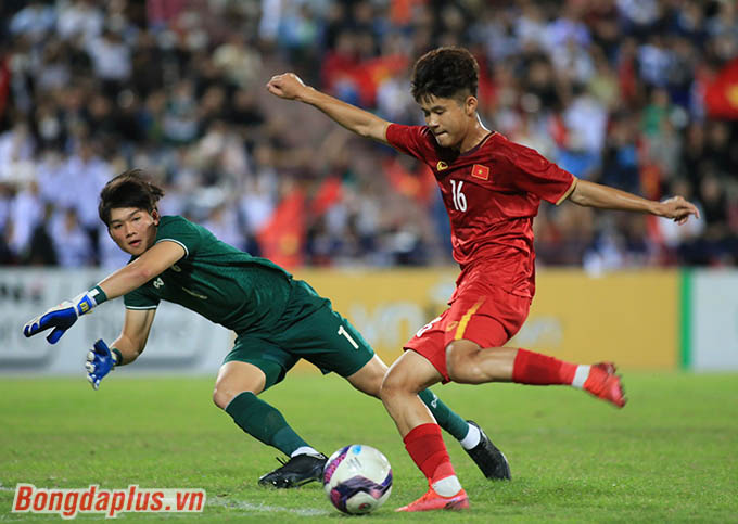 6 phút sau, U17 Việt Nam đã ghi bàn thắng thứ 2 do công của Lê Đình Long Vũ 