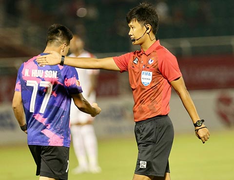 Quyết định cho Sài Gòn FC được hưởng phạt đền của trọng tài Mạnh Hải được xác định là sai lầm