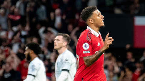 Jadon Sancho ăn mừng bàn thắng cực kỳ quan trọng trong chiến thắng của M.U trước Liverpool hồi đầu mùa