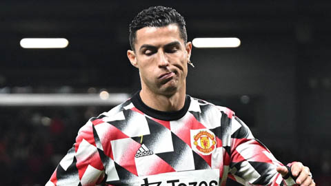 Ronaldo bị loại khỏi đội hình Man United đấu Chelsea