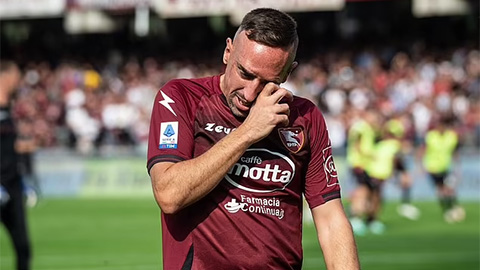 Ribery khóc cạn nước mắt trong ngày chia tay bóng đá
