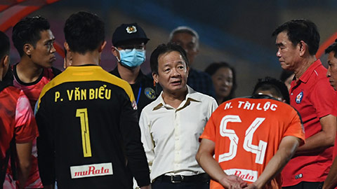 Bầu Hiển động viên SHB Đà Nẵng sau trận thua Hà Nội FC