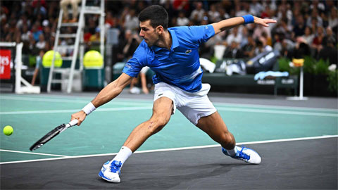 Djokovic thắng trận ra quân Paris Masters 2022