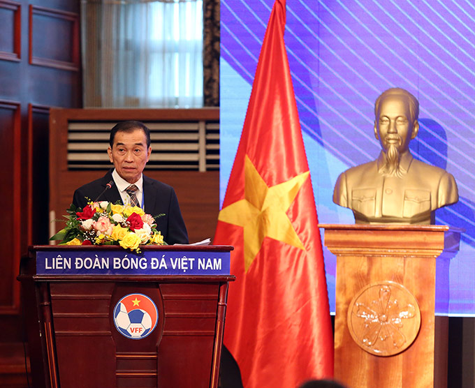 Ông Nguyễn Hiền Lương – Trưởng BKT LĐBĐVN lên báo cáo thẩm tra tư cách đại biểu tham dự Đại hội và tuyên bố Đại hội được tổ chức theo quy định của Điều lệ LĐBĐVN