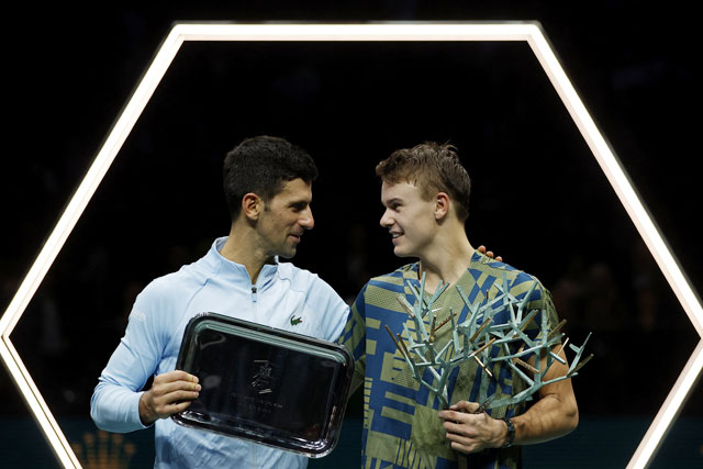 Djokovic trở thành bại tướng trước tay vợt trẻ Holger Rune