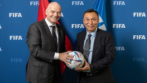 Chủ tịch FIFA và AFC chúc mừng Chủ tịch VFF Trần Quốc Tuấn