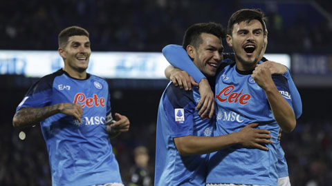 Napoli đánh bại Empoli 2-0: Thánh Maradona vẫn ở bên Napoli!