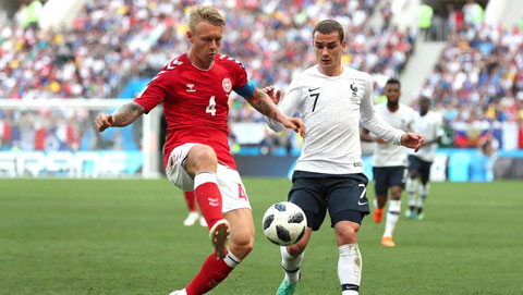 Đan Mạch (áo đỏ) từng là đội duy nhất không thua Pháp tại World Cup 2018