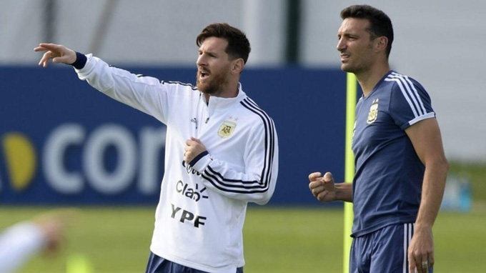 Messi và Scaloni có sự đồng cảm hiếm thấy