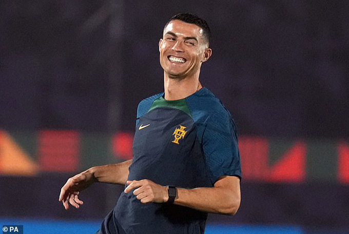 Ronaldo trông vô cùng thoải mái ở buổi tập gần nhất của ĐT Bồ Đào Nha