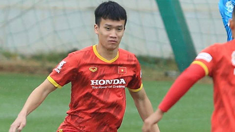 Hoàng Đức tập luyện cùng ĐT Việt Nam sau khi xem World Cup 2022 