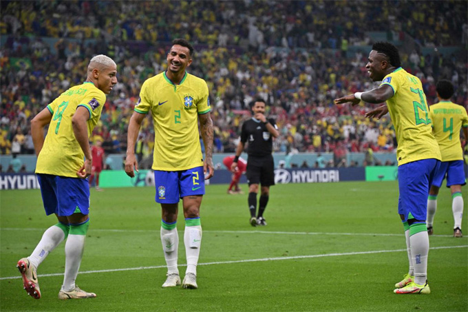 Vinicius ghi dấu giầy ở cả 2 bàn thắng của ĐT Brazil