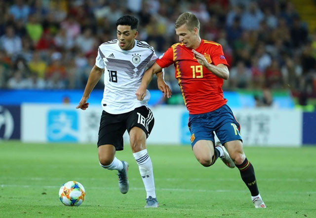 “Người nằm vùng” Dani Olmo (phải) ở RB Leipzig sẽ giúp ích rất nhiều cho ĐT Tây Ban Nha khi đấu với đối thủ Đức