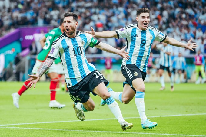 Messi tỏa sáng với 1 bàn thắng và 1 đường kiến tạo