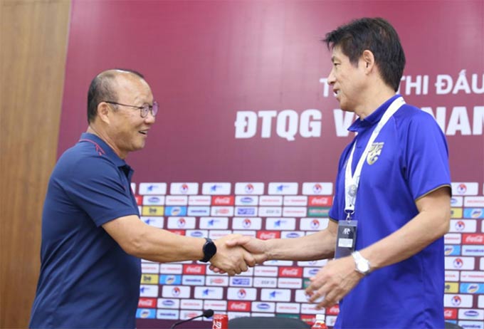 Ông Nishino là kỳ phùng địch thủ của HLV Park Hang Seo khi còn dẫn dắt ĐT Thái Lan 