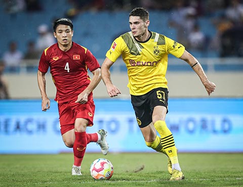 Borussia Dortmund đã không thể có được kết quả tốt trước ĐT Việt Nam. Ảnh: Đức Cường