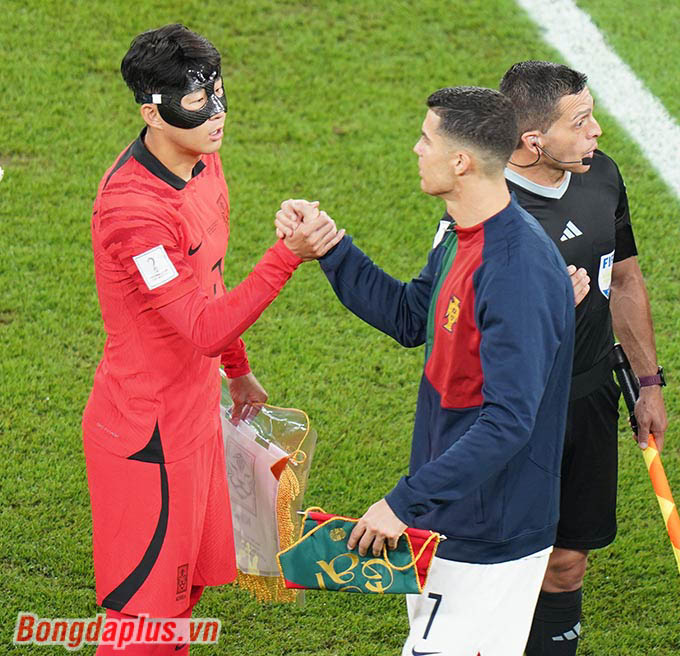 Hai cầu thủ cùng mặc áo số 7, cùng là đội trưởng và cùng là ngôi sao của ĐTQG mà mình thi đấu - Ronaldo và Son Heung Min